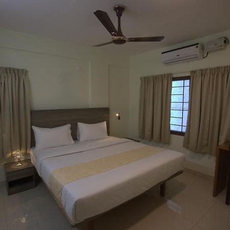 Elysian Grand Hotel Bengaluru Zewnętrze zdjęcie