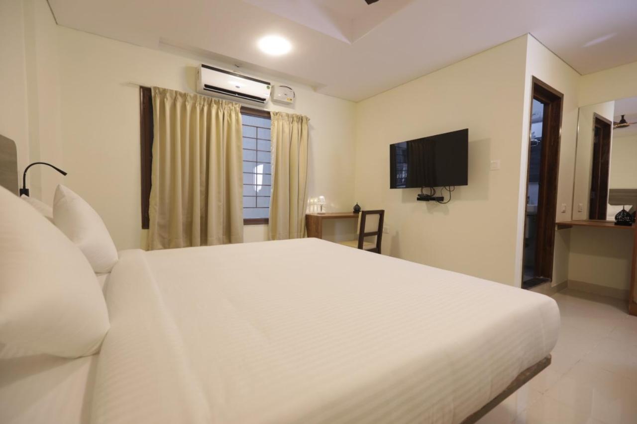 Elysian Grand Hotel Bengaluru Zewnętrze zdjęcie