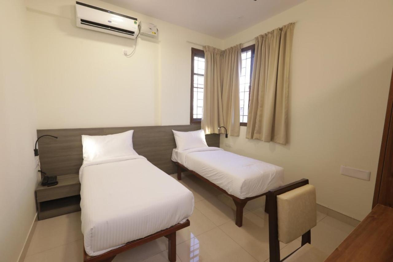 Elysian Grand Hotel Bengaluru Zewnętrze zdjęcie
