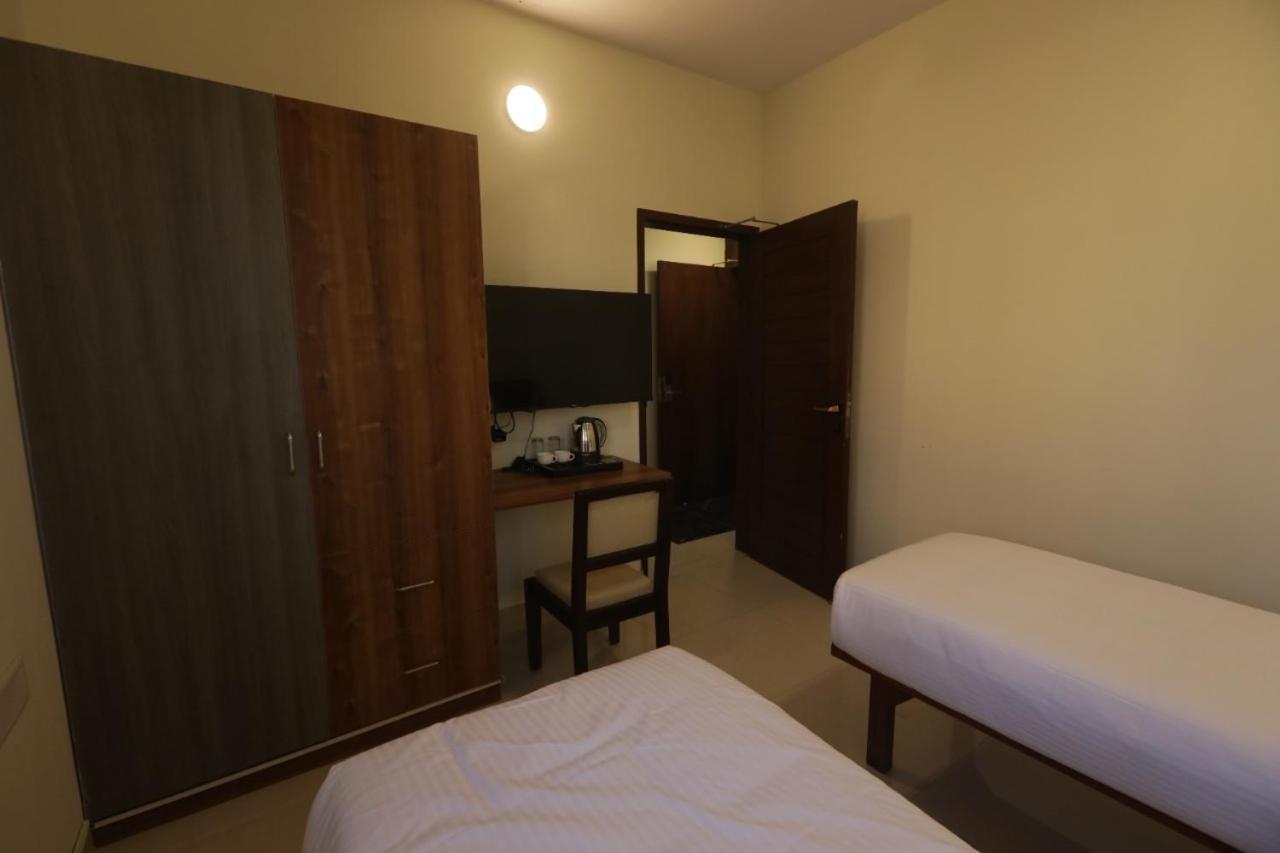 Elysian Grand Hotel Bengaluru Zewnętrze zdjęcie