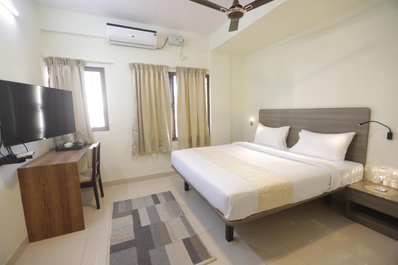 Elysian Grand Hotel Bengaluru Zewnętrze zdjęcie